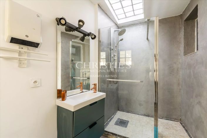 Image No.7-6 Bed House for sale