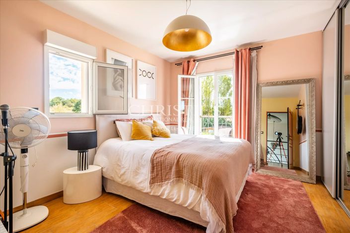 Image No.14-5 Bed House for sale