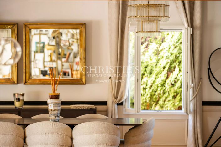 Image No.7-5 Bed House for sale
