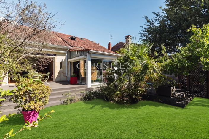 Image No.3-4 Bed House for sale