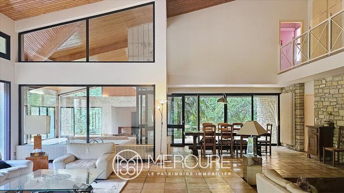 Image No.4-6 Bed House for sale