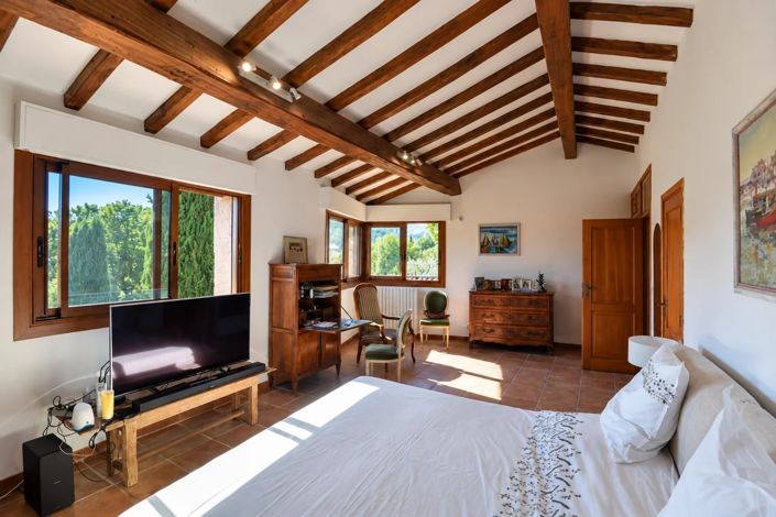 Image No.12-5 Bed House for sale