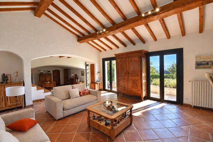Image No.4-5 Bed House for sale