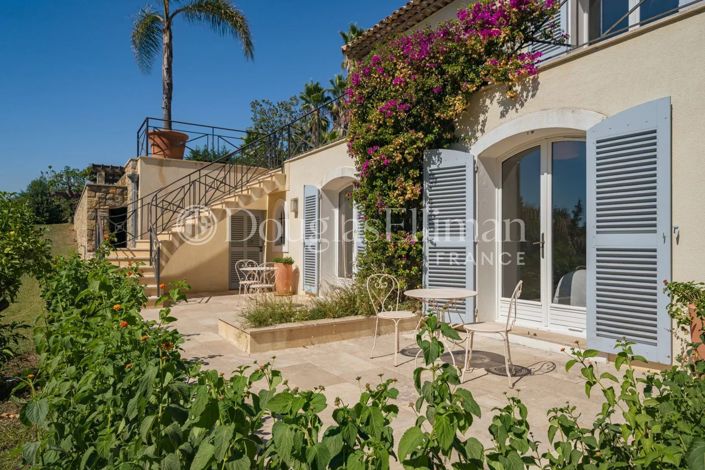 Image No.11-6 Bed House for sale