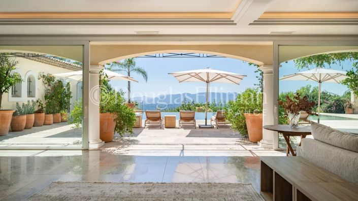 Image No.5-6 Bed House for sale