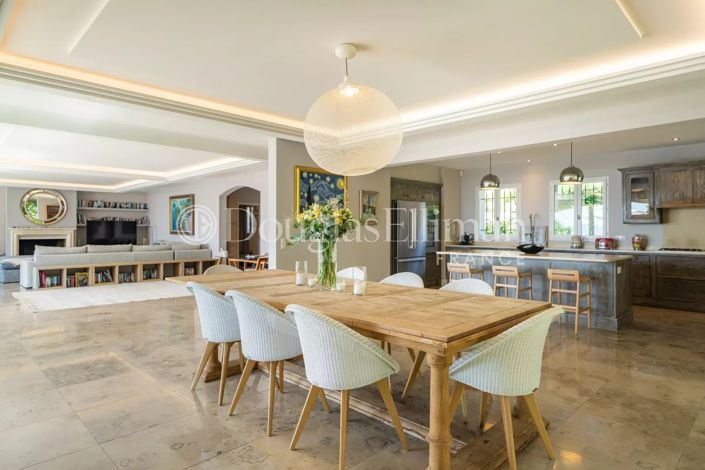 Image No.7-6 Bed House for sale