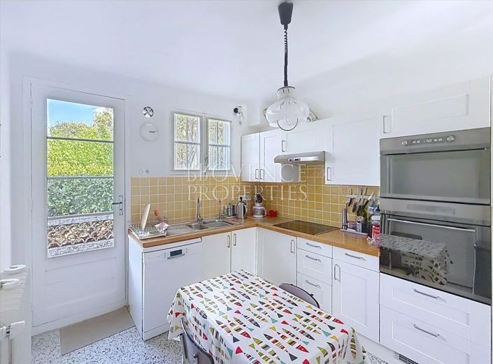 Image No.16-3 Bed House for sale