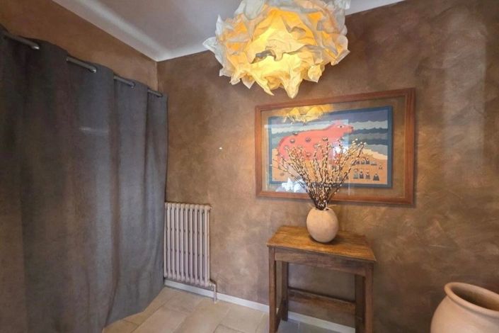 Image No.17-4 Bed House for sale
