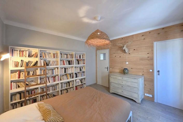 Image No.9-4 Bed House for sale