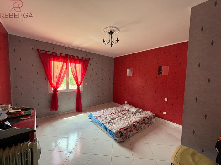 Image No.15-3 Bed House for sale