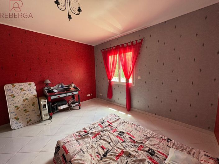Image No.16-3 Bed House for sale