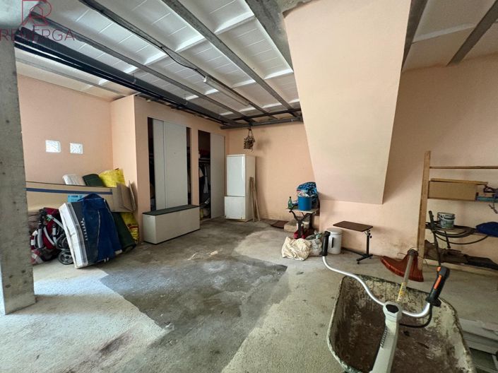 Image No.26-3 Bed House for sale