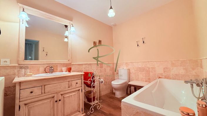 Image No.13-3 Bed House for sale