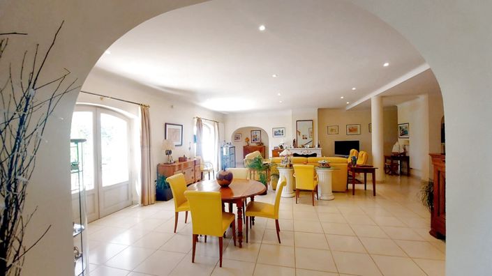Image No.13-4 Bed House for sale