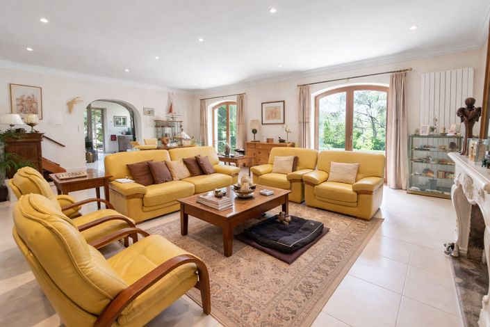 Image No.16-4 Bed House for sale