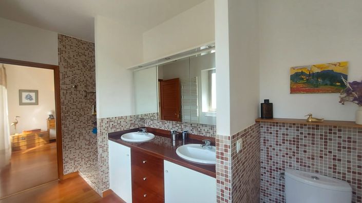 Image No.22-4 Bed House for sale