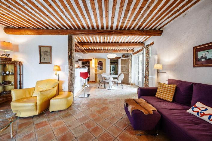 Image No.5-5 Bed House for sale