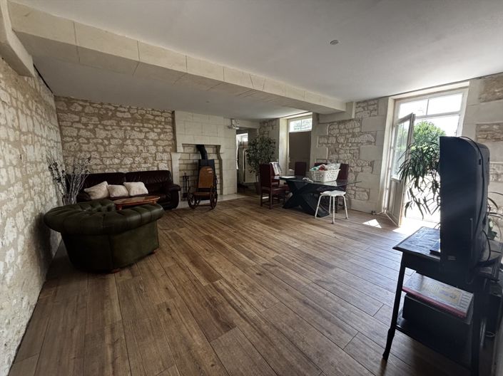 Image No.2-7 Bed House for sale