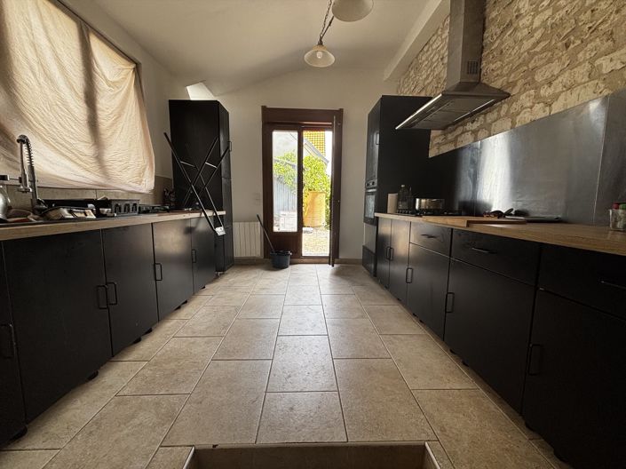 Image No.5-7 Bed House for sale