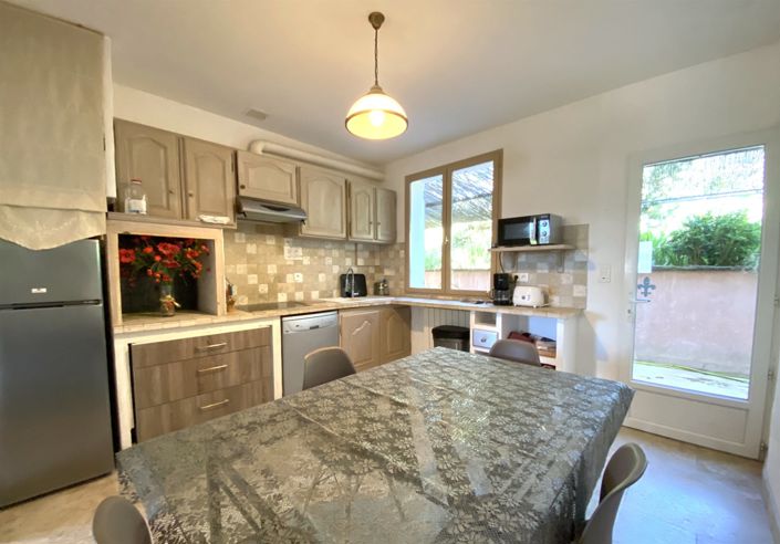 Image No.16-6 Bed House for sale