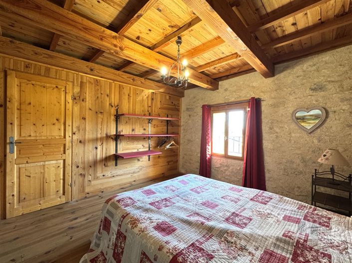 Image No.11-2 Bed House for sale