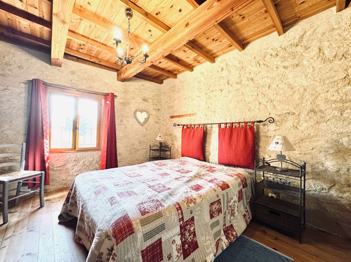 Image No.13-2 Bed House for sale