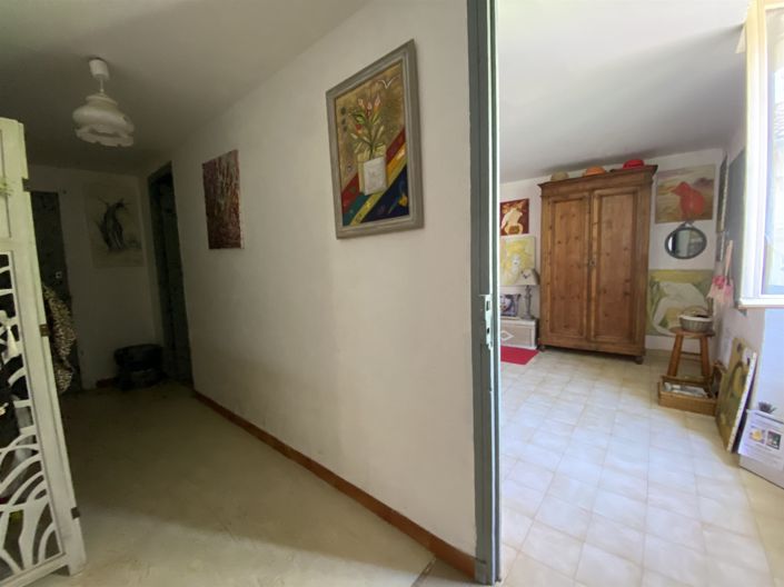 Image No.9-2 Bed House for sale