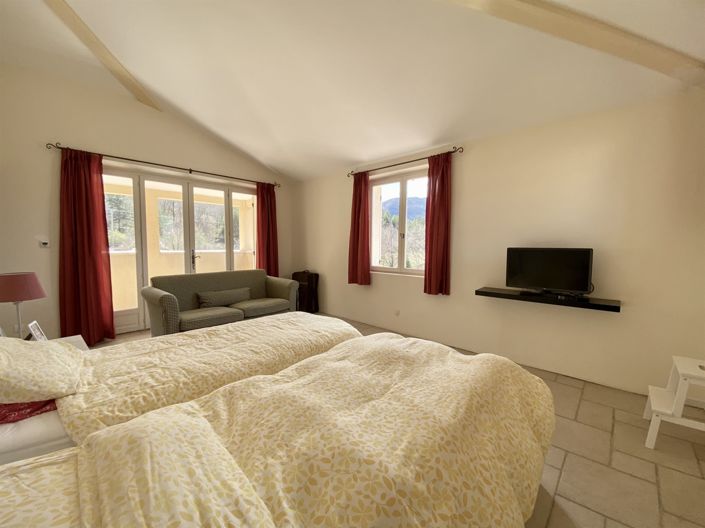 Image No.16-3 Bed House for sale