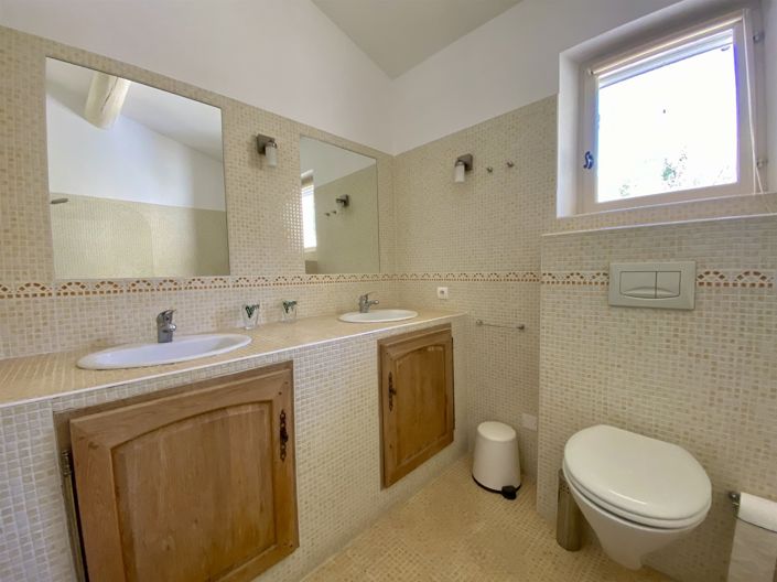 Image No.25-3 Bed House for sale