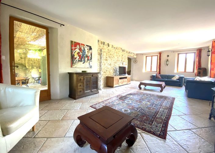 Image No.12-4 Bed House for sale