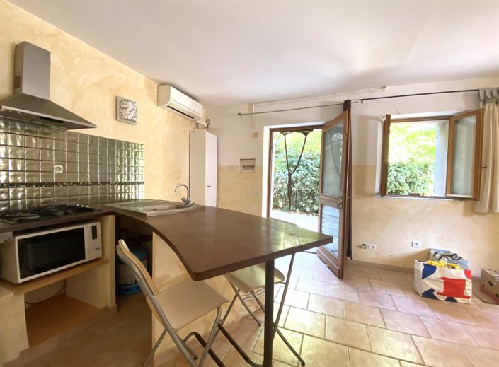 Image No.19-4 Bed House for sale