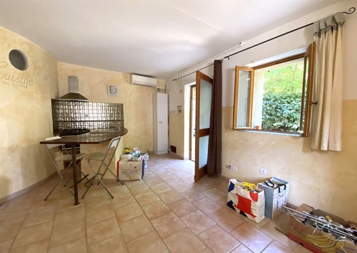 Image No.20-4 Bed House for sale