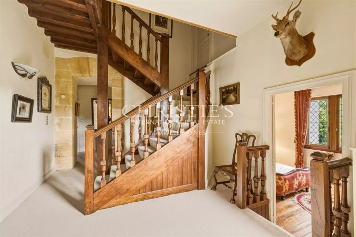 Image No.29-10 Bed Property for sale