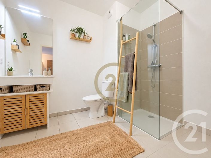 Image No.9-1 Bed Apartment for sale