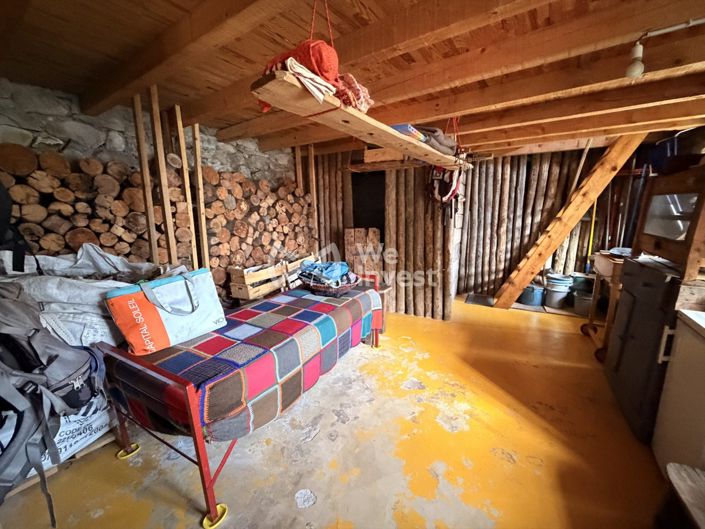 Image No.6-2 Bed House for sale