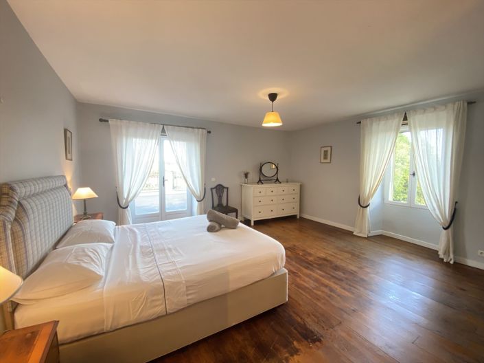 Image No.12-4 Bed House for sale