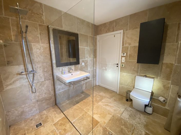 Image No.14-4 Bed House for sale
