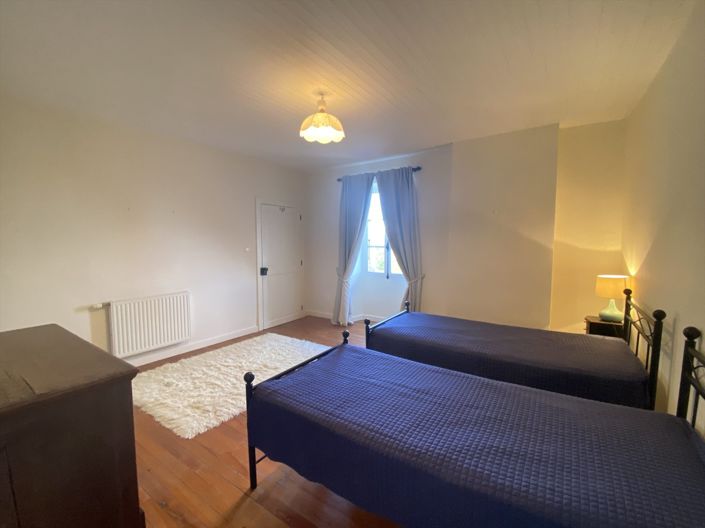 Image No.15-4 Bed House for sale