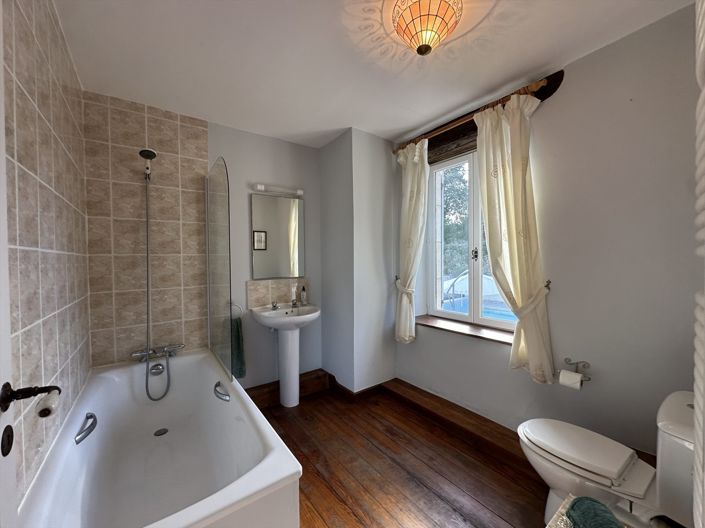 Image No.18-4 Bed House for sale