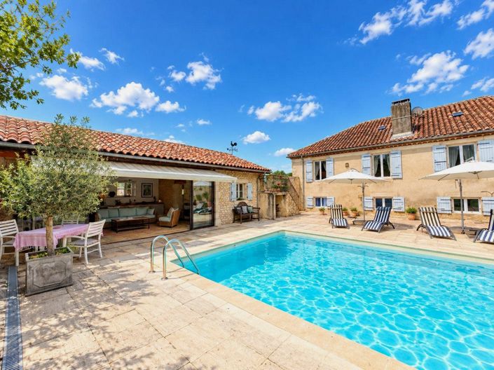 Image No.2-4 Bed House for sale
