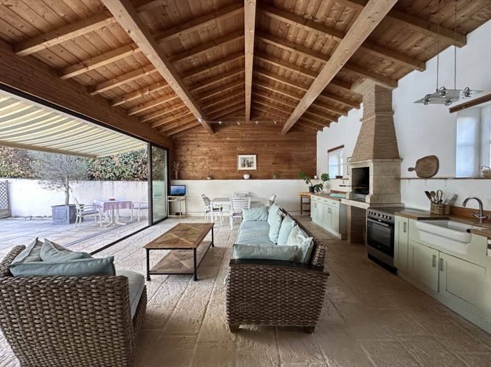 Image No.20-4 Bed House for sale