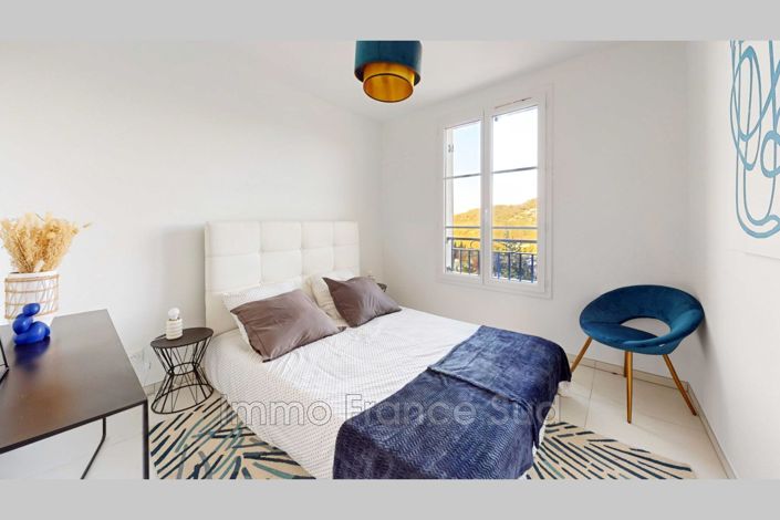 Image No.7-3 Bed House for sale