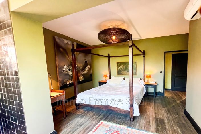 Image No.12-5 Bed House for sale