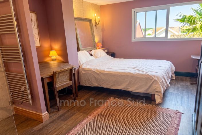 Image No.14-5 Bed House for sale