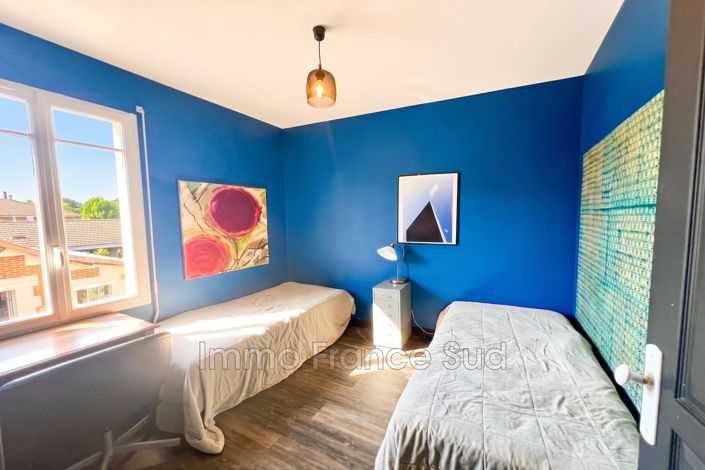 Image No.16-5 Bed House for sale