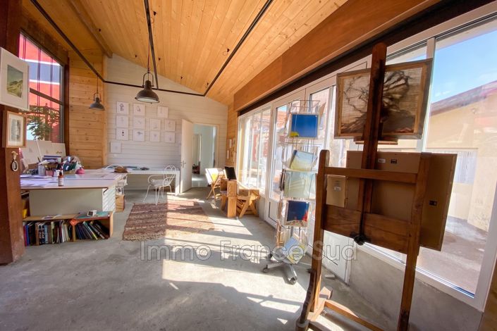 Image No.18-5 Bed House for sale