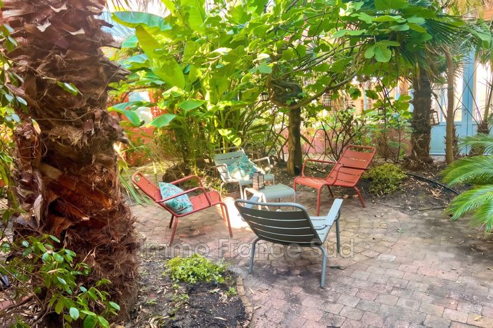 Image No.19-5 Bed House for sale