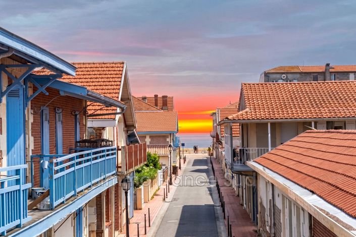 Image No.20-5 Bed House for sale