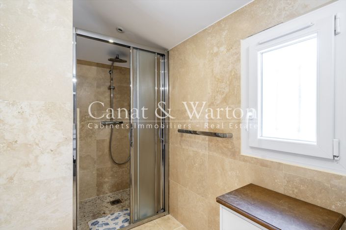 Image No.15-3 Bed House for sale