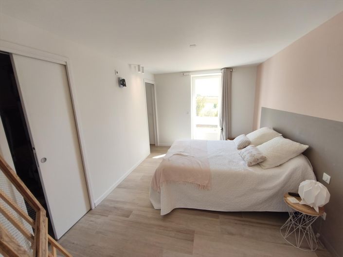 Image No.16-5 Bed House for sale